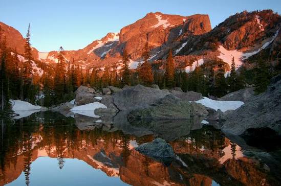 Hallett Peak photo